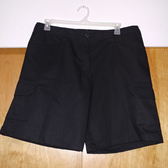 Cintas Men's Shorts Size 16 RG Black NWT - Picture 1 of 8